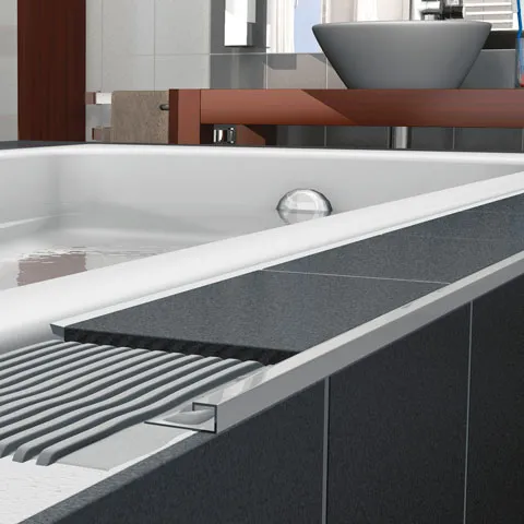 Produktbild av Kakellist kvadrat alu. Silvereloxerad blank 9 mm 2,5 m