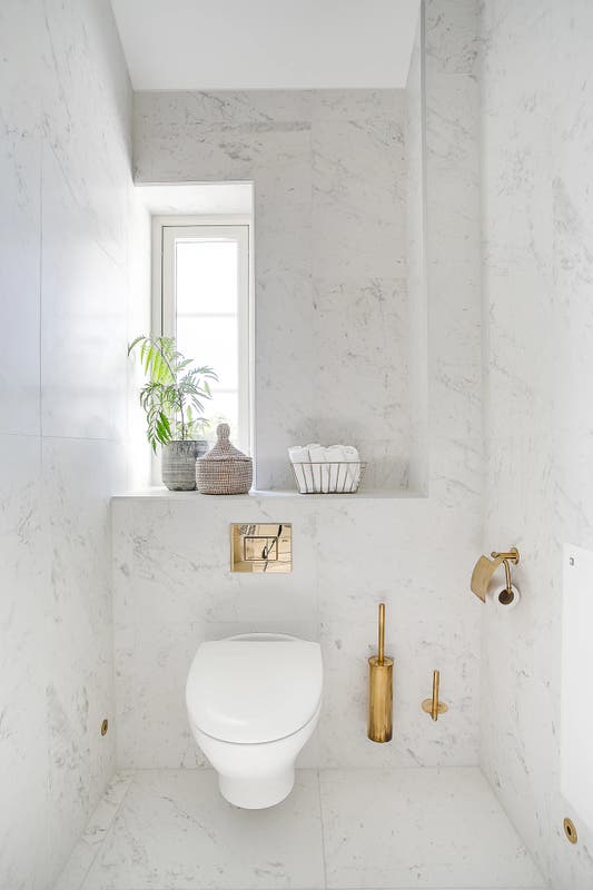 Miljöbild med Marmi Carrara naturale